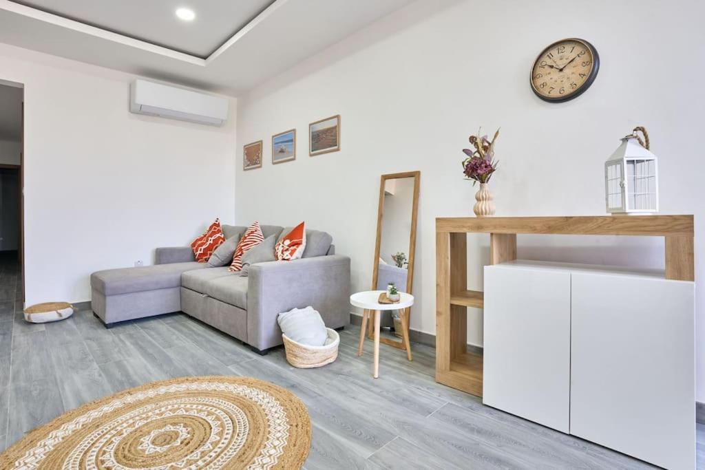Two Bedroom Apartment In Xemxija, St. Paul'S Bay Exterior photo